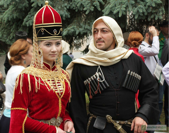 Аварцы: самая многочисленная нация Дагестана | Модные стили, Наряды, Винтажная мода